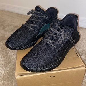 YZY 350 V1 Pirate Black